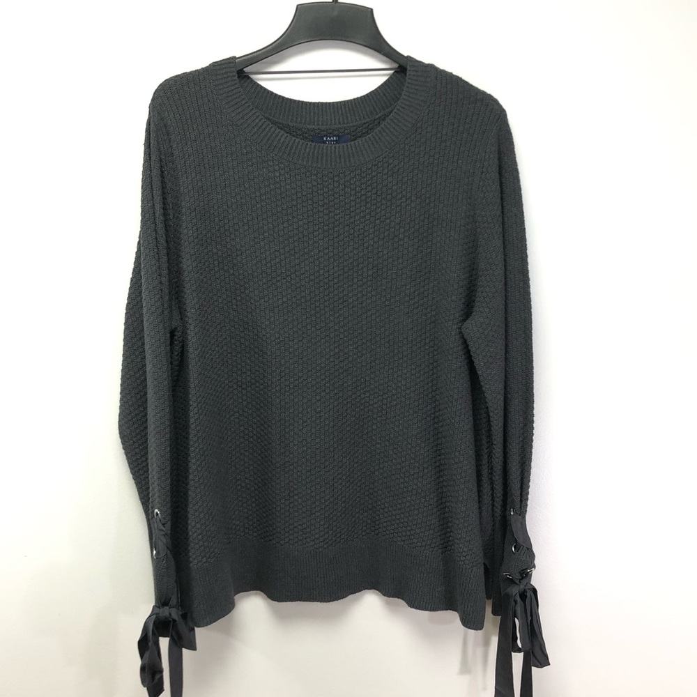 KAARI blue curvy sweater